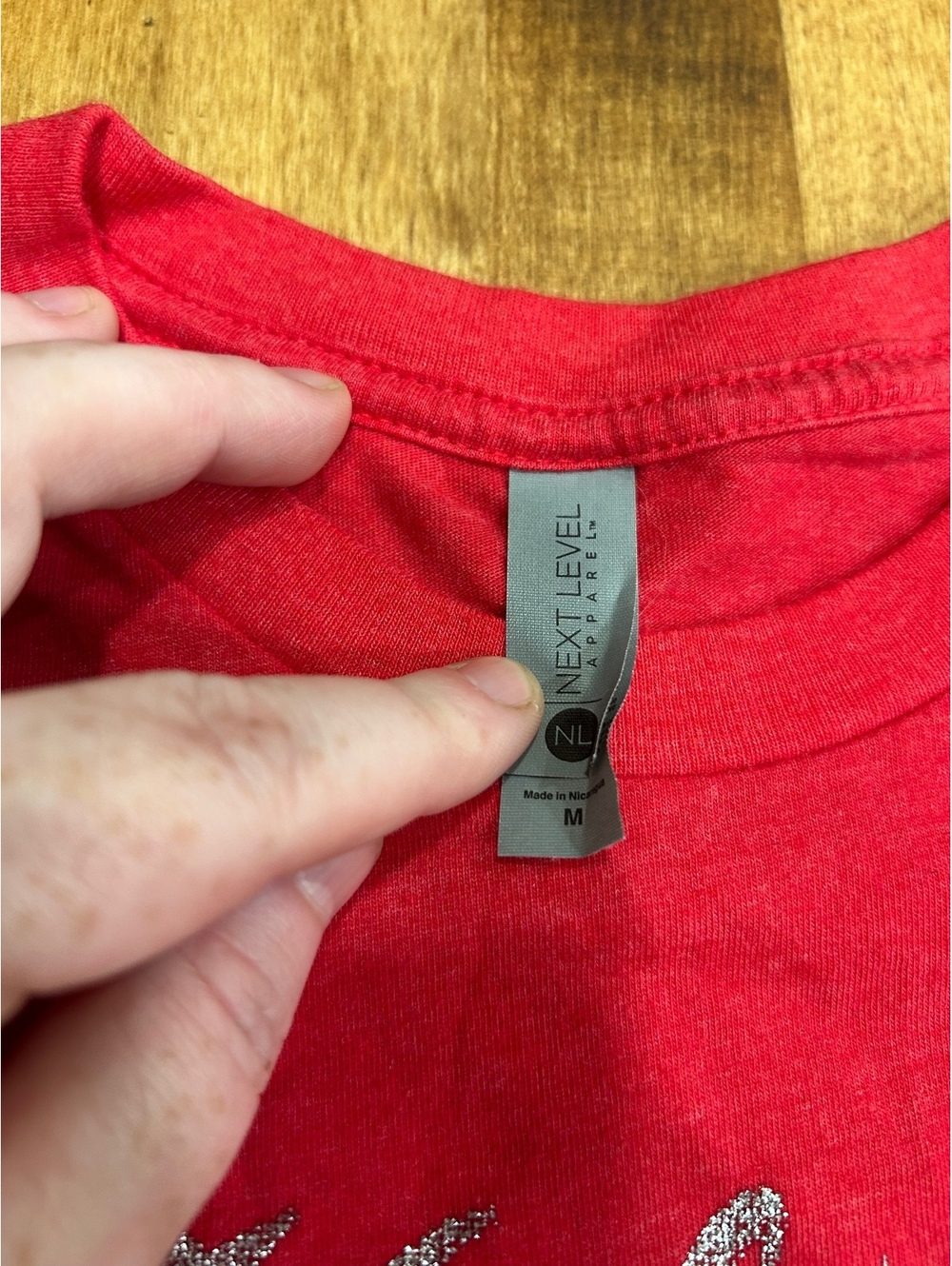 Women’s Medium Red Holiday Hot Mess T-Shirt - Picture 2 of 8